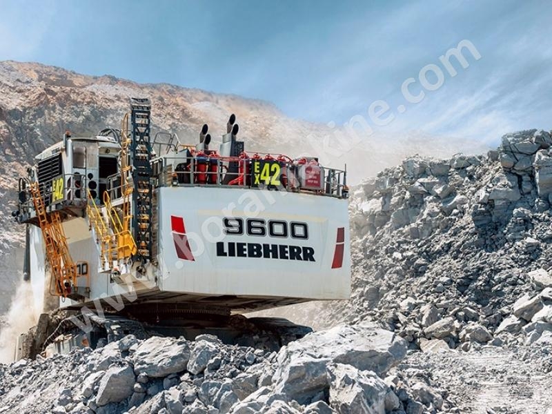 Ekskavatör Liebherr R9600: tasarım özellikleri ve teknik özellikler madencilik paletli ekskavatörüdür